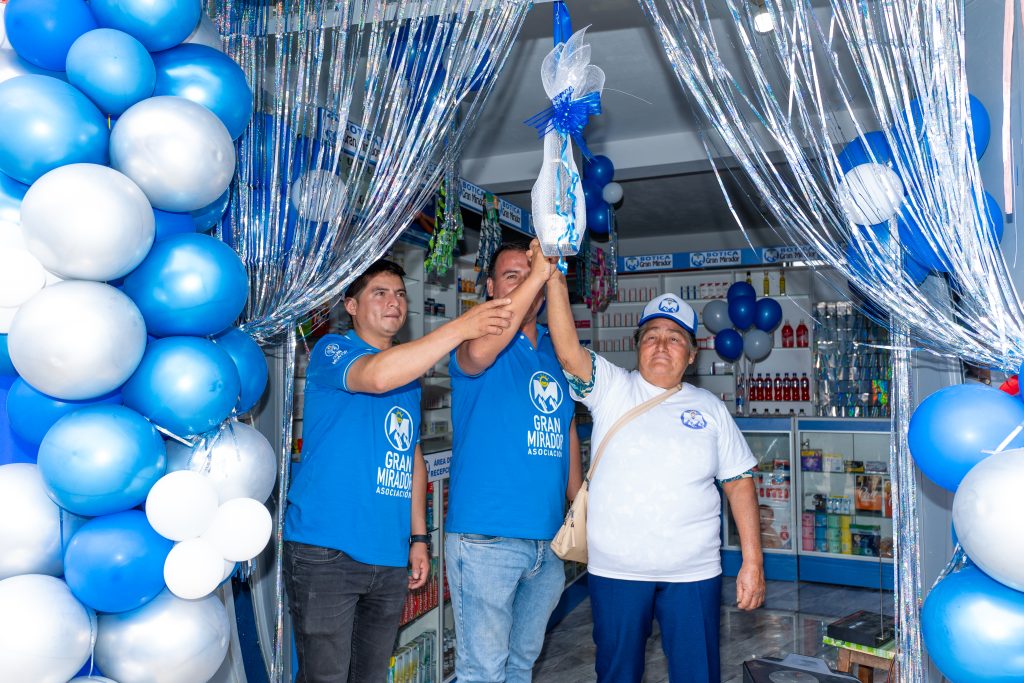Inauguración de la botica